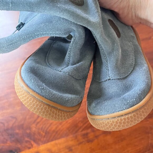 Livie & Luca Grey Suede Childrens Boots With‎ Rubber Soles Size 7 - Picture 2 of 7